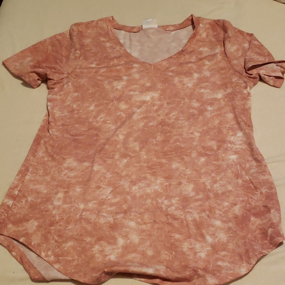 Lularoe Iris Tee light pink